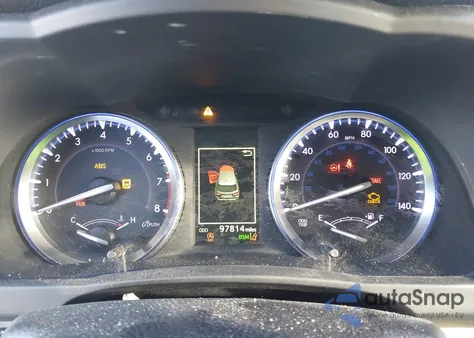 2019 Toyota Highlander Xle z USA, uszkodzony, nr VIN 5TDJZRFH8KS918509